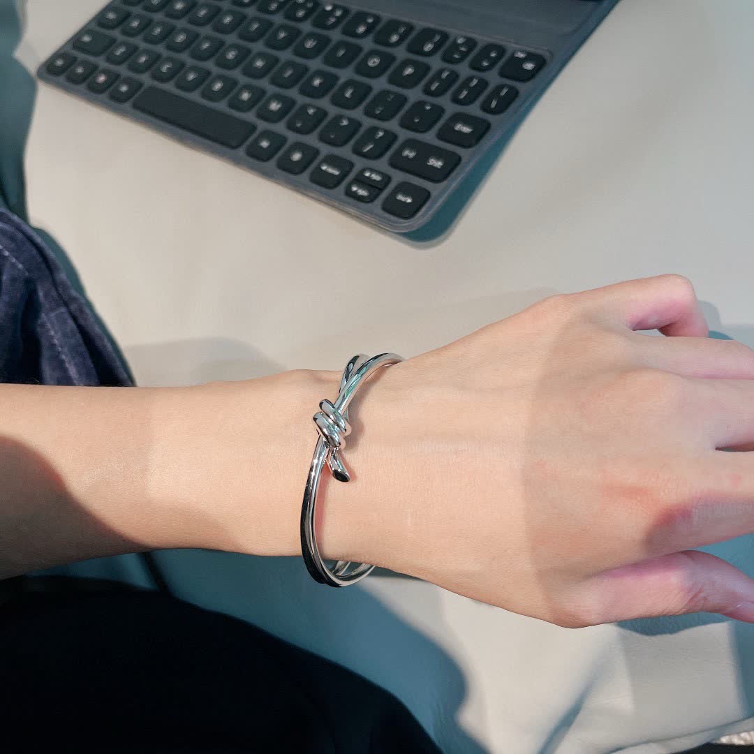 Tiffany & Co Gold Knot Bracelet